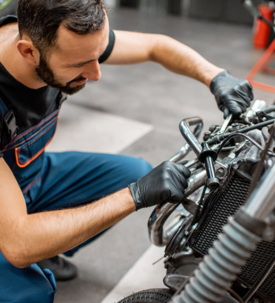 MECANICIEN/NE REPARATEUR/TRICE DE MOTOCYCLES