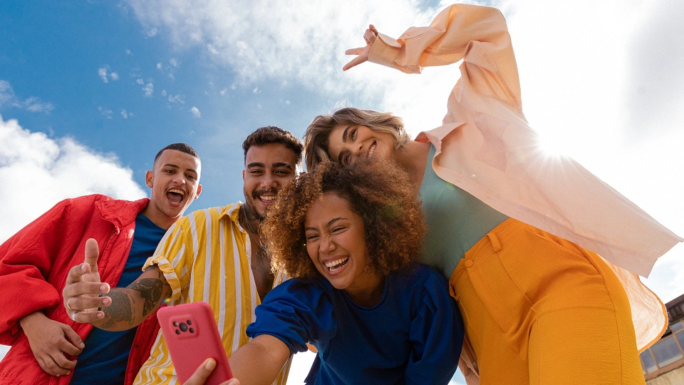 PHOTO DE GROUPE SOURIRE