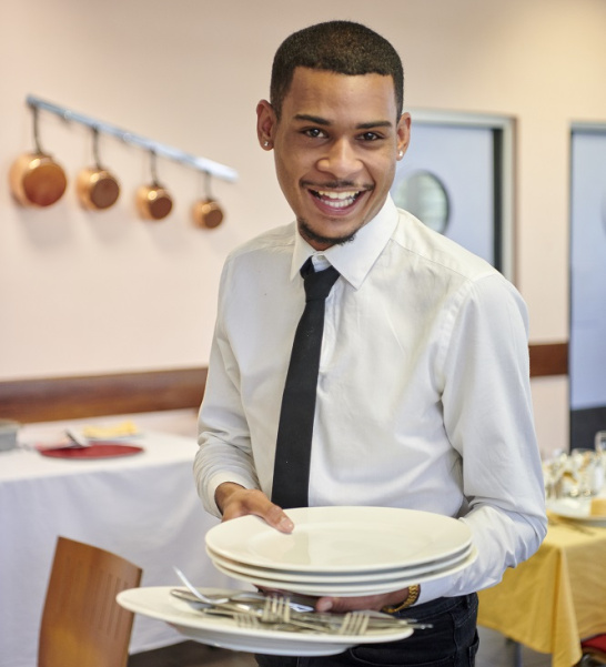 SERVEUR/SE EN RESTAURATION